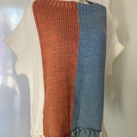 𝅺m. I.H .Jeans wool/ alpaca fringe vest / sweater . Med - Picture 4 of 10